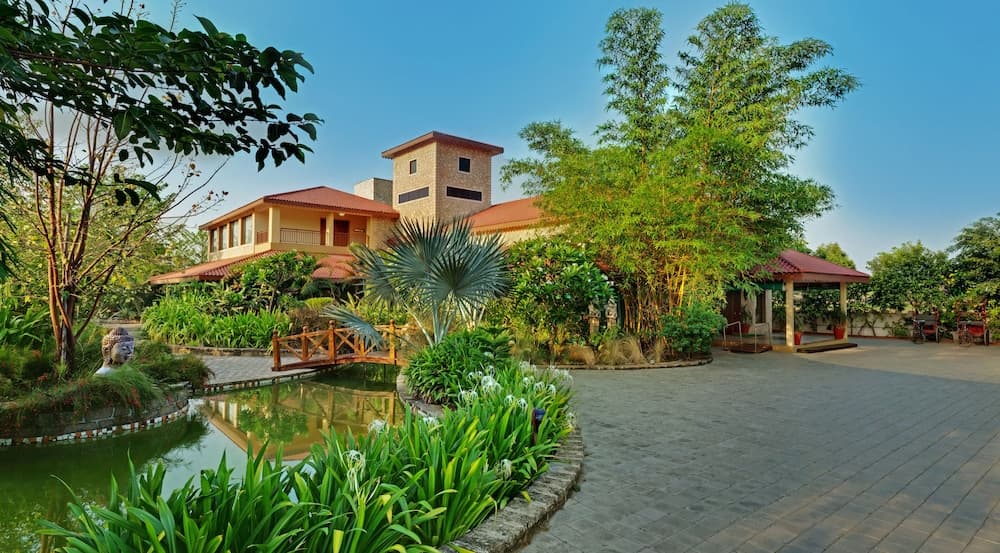 The Fern Gir Forest Resort, Sasan Gir - A Fern Crown Collection Resort, Mendarda